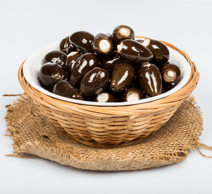 زيتون اسود محشو جبنة فيتا 250 جرام - Image 1